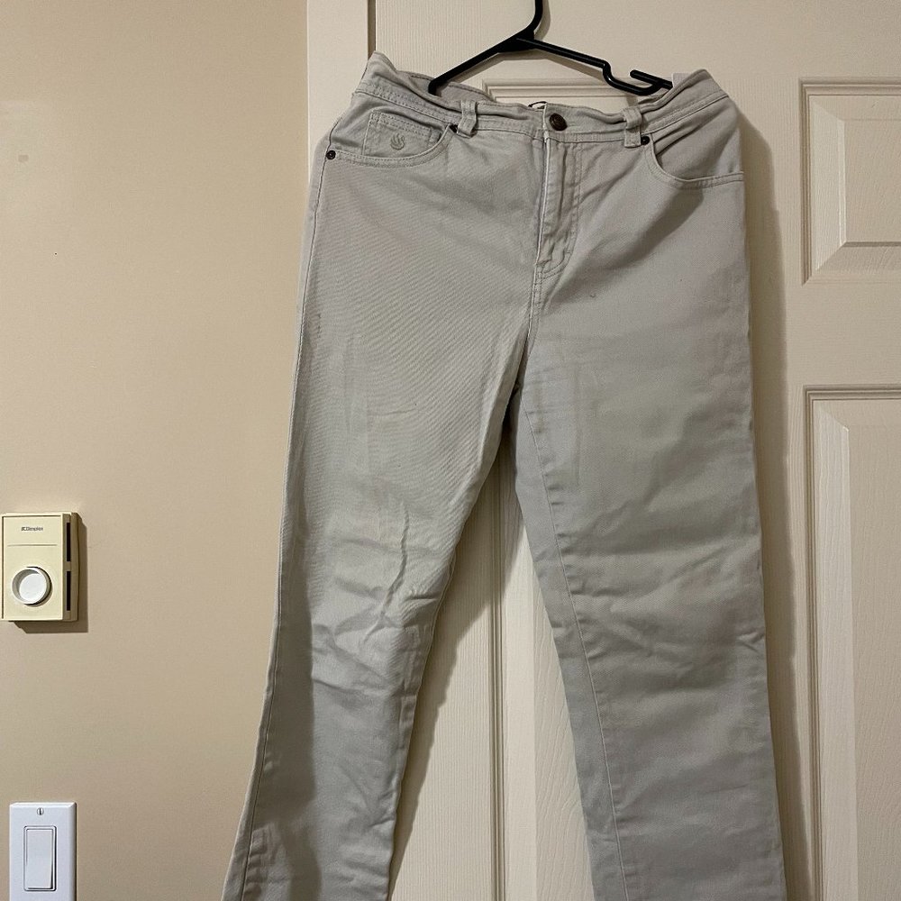 Gloria Vanderbilt | Stretchy White Pants